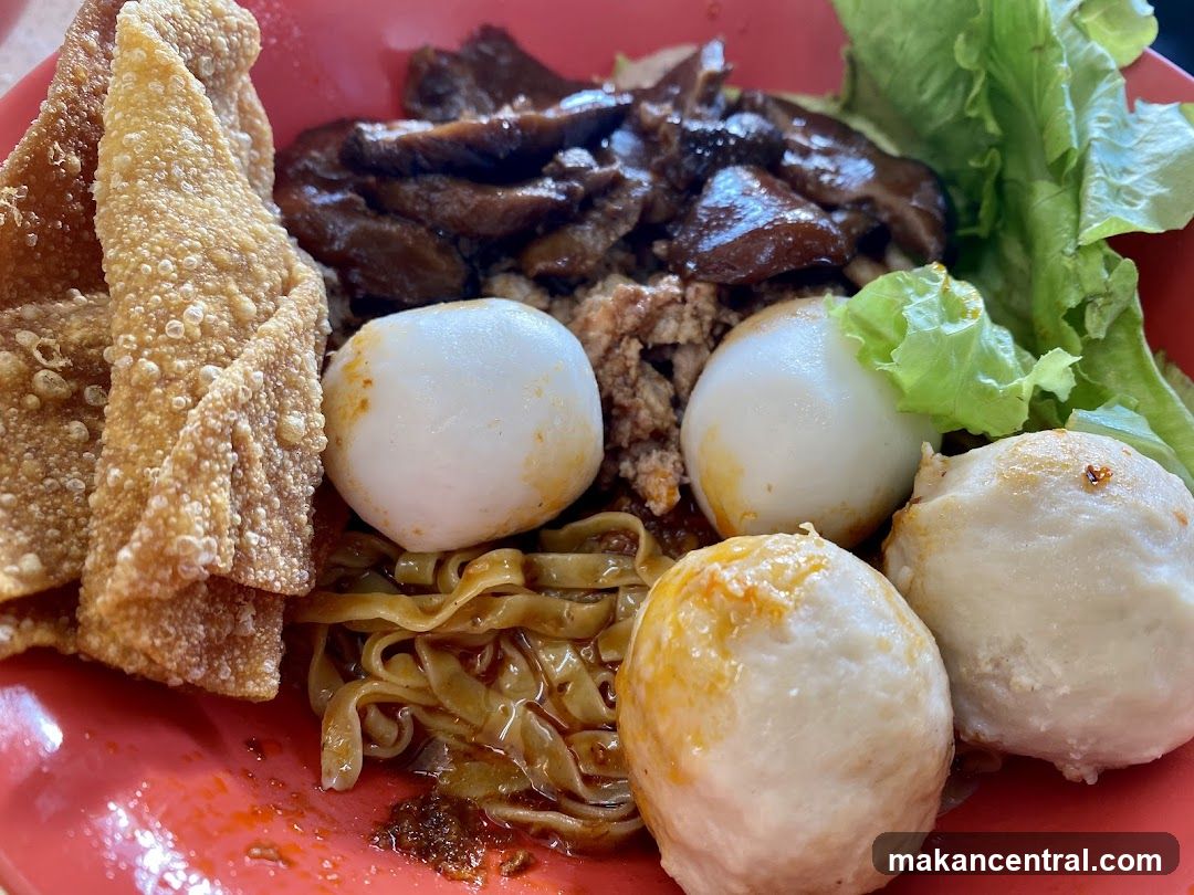 Noodles with Meat and Fish Balls