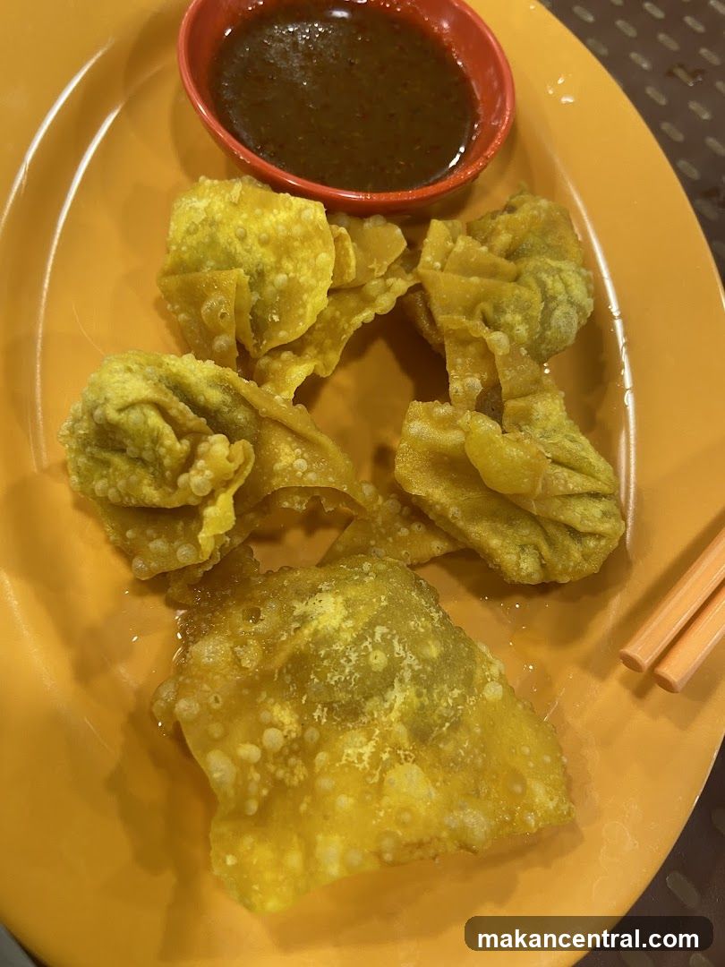 Fried Wontons with Dipping Sauce