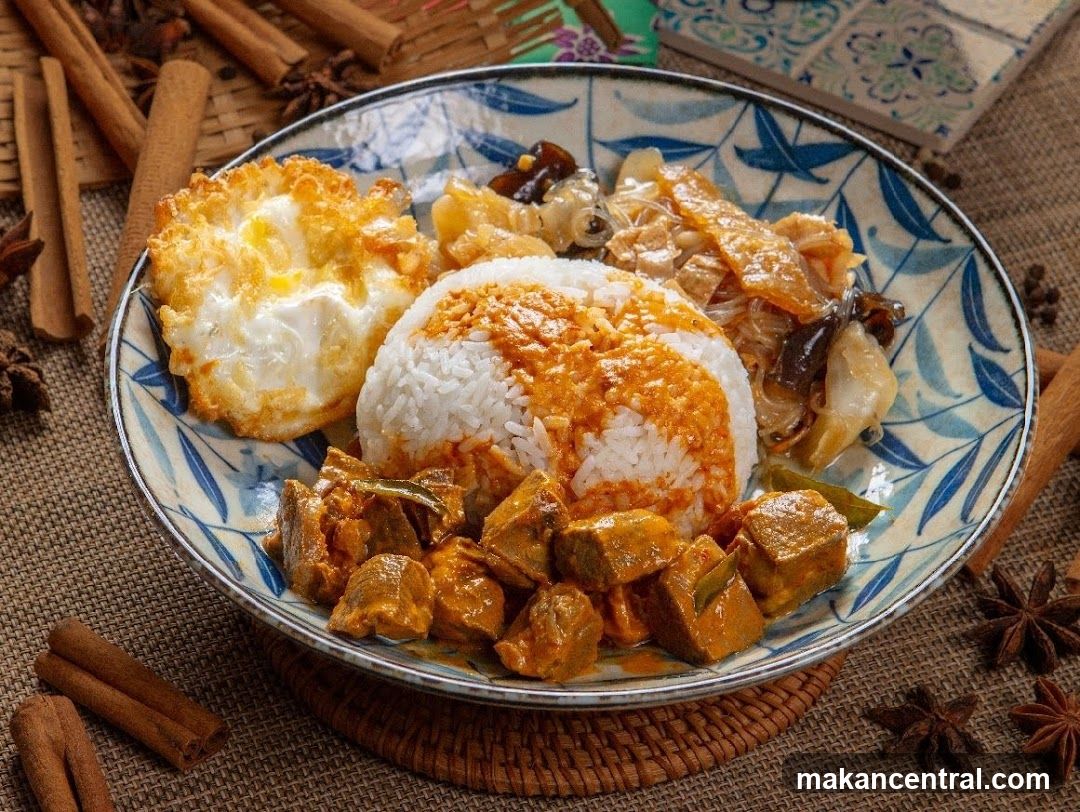 Curry Rice with Fried Egg