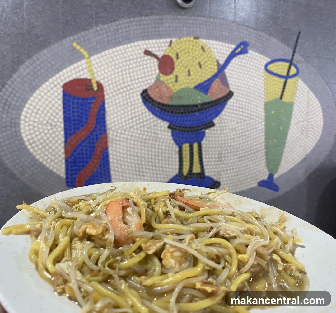 Noodles with Shrimp and Bean Sprouts