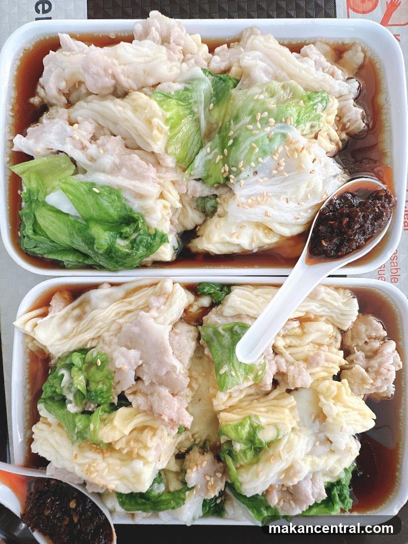 Steamed Rice Rolls with Pork and Vegetables