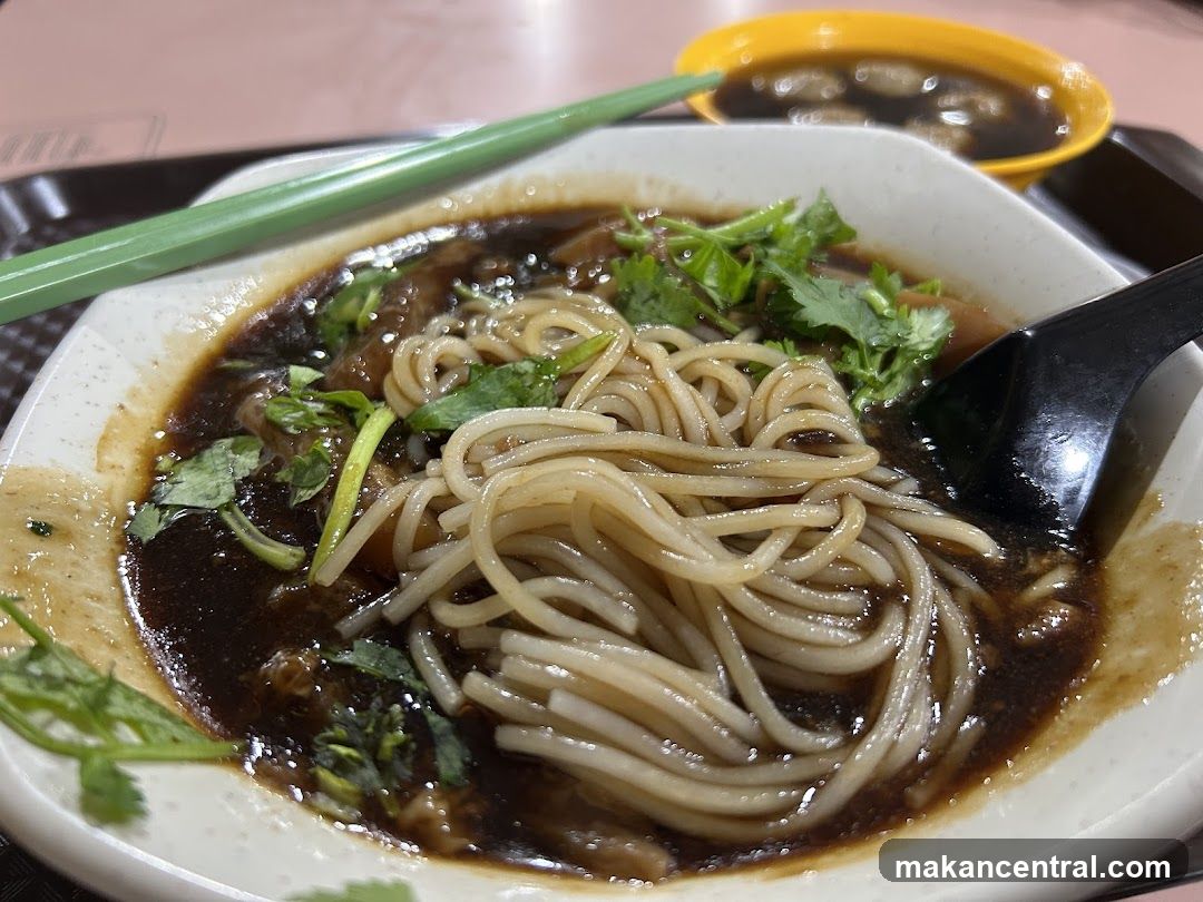 Noodles with Dark Broth