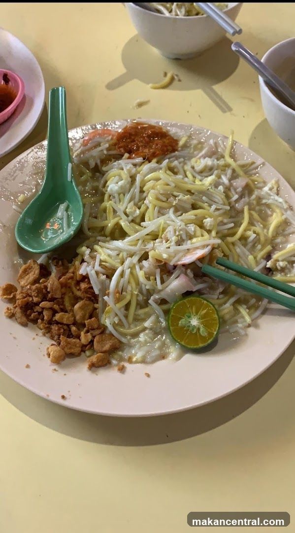 Noodles with Chili and Fried Garlic