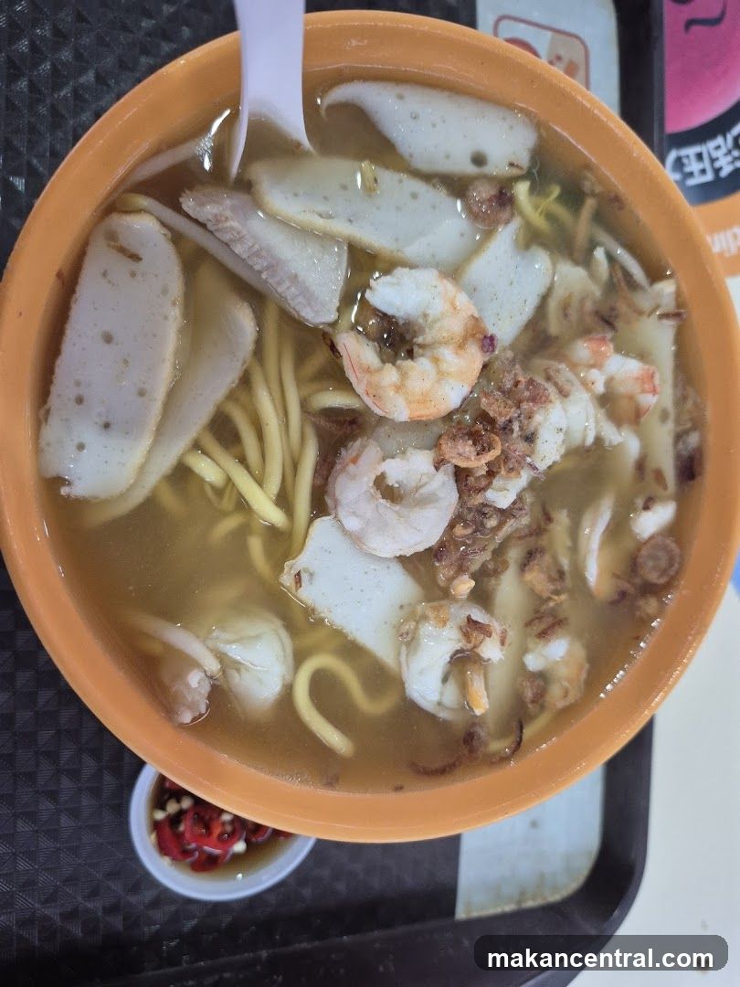 Noodle Soup with Shrimp and Fish Cake