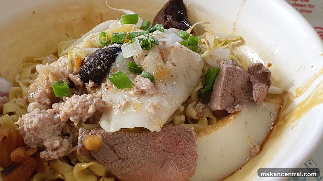 Noodle Soup with Fish and Pork