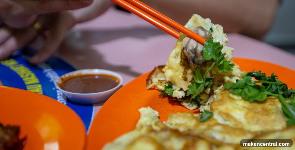 Oyster Omelet with Chili Sauce