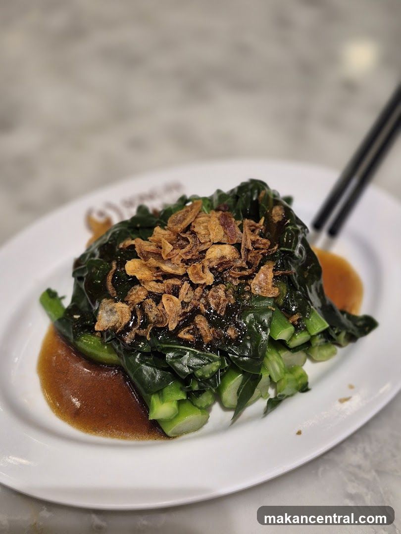 Stir-fried Chinese Broccoli with Fried Shallots