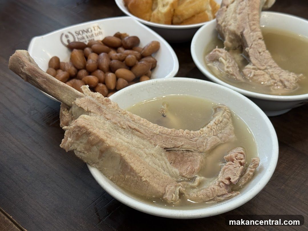 Pork Rib Soup with Peanuts and Fried Dough