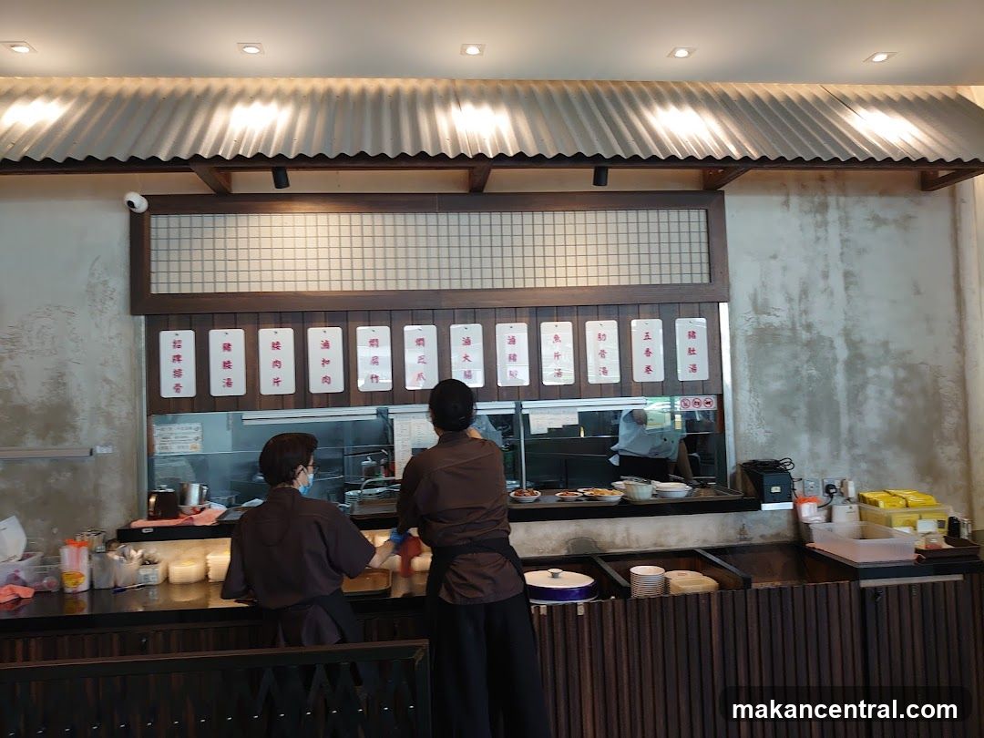 Restaurant Kitchen Counter