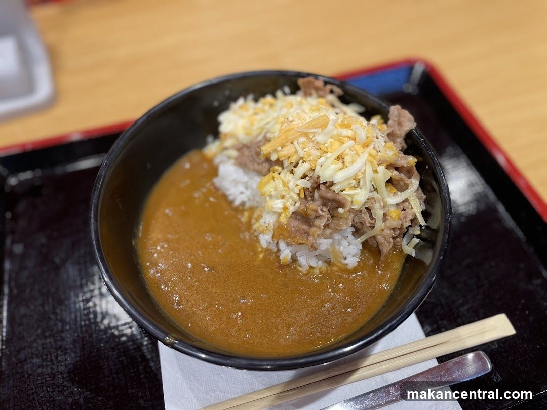 Beef Curry Rice with Cheese