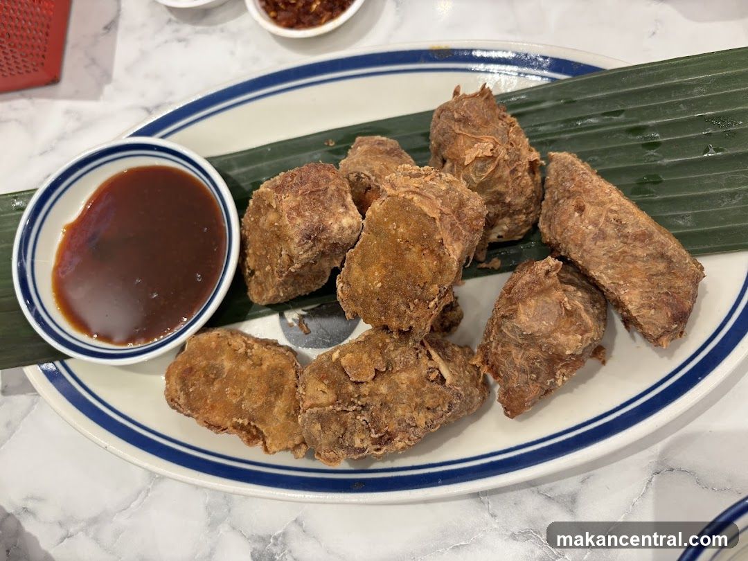 Fried Appetizers with Dipping Sauce