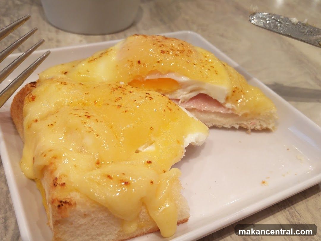 Eggs Benedict on Toast