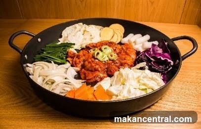 Korean Stir-Fried Chicken Dish