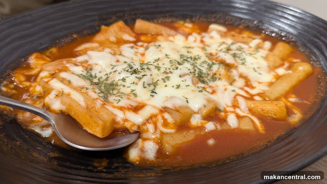 Tteokbokki with Cheese