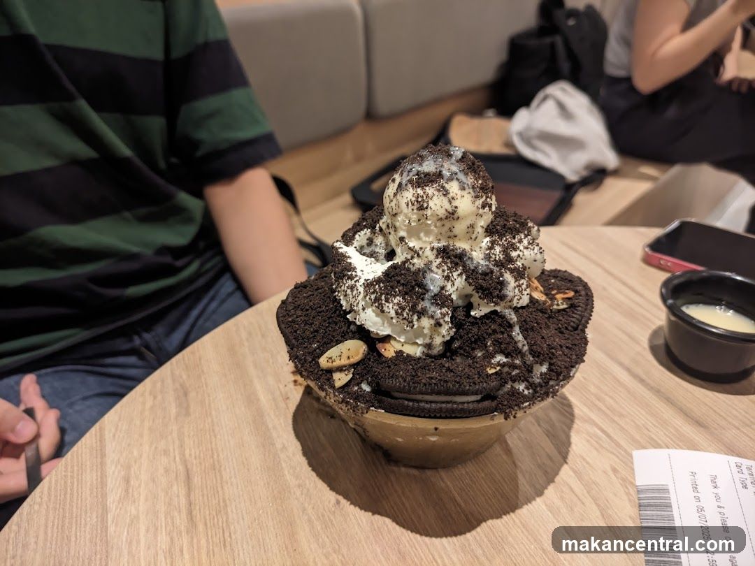 Dessert with Ice Cream and Cookies