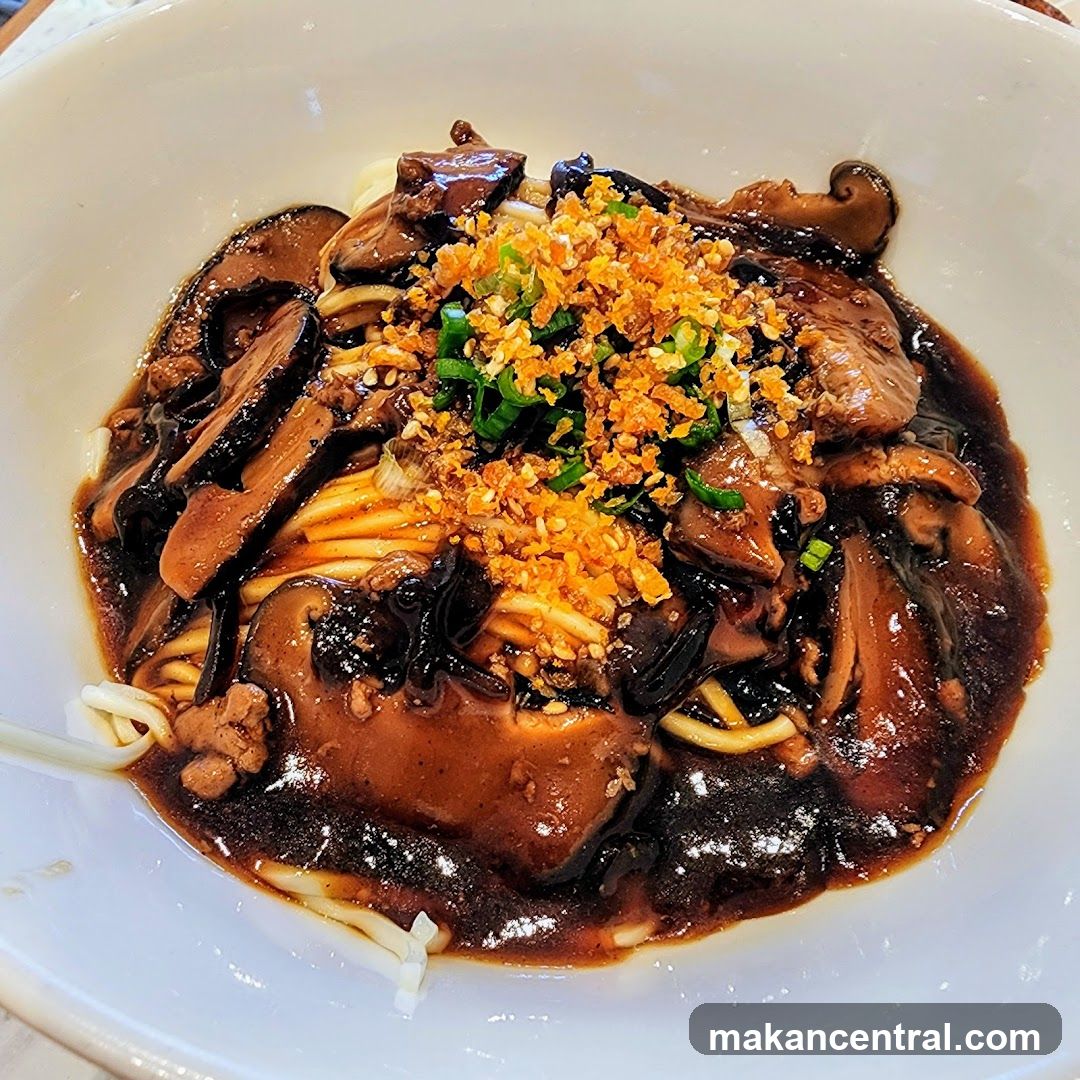 Noodles with Mushrooms and Meat