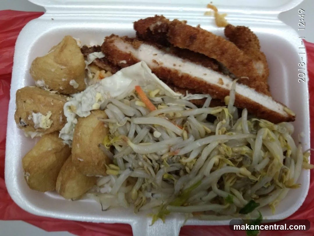 Fried Chicken and Tofu with Bean Sprouts