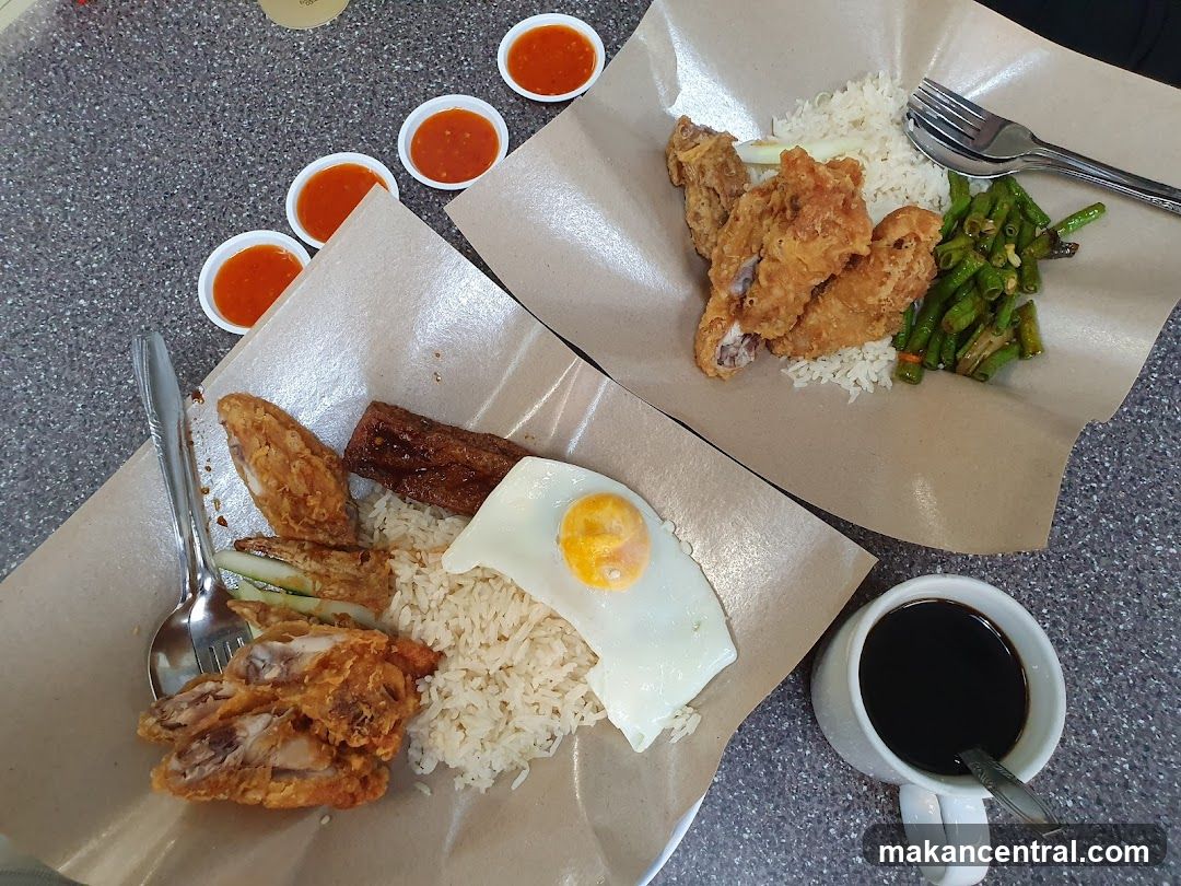 Fried Chicken Rice with Coffee