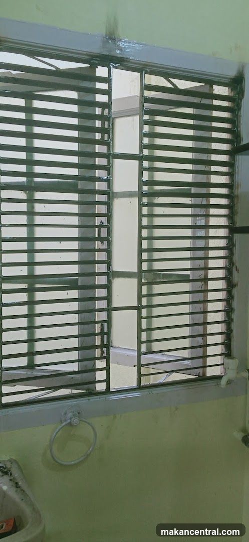 Window with bars