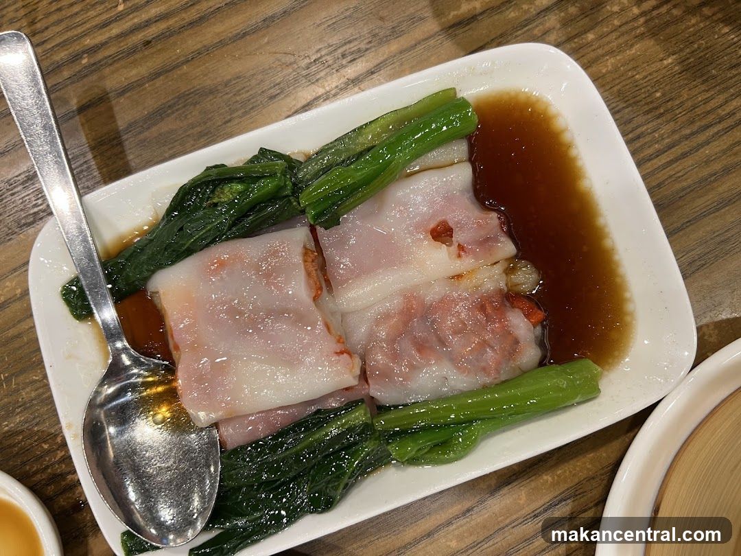 Steamed Rice Rolls with Greens