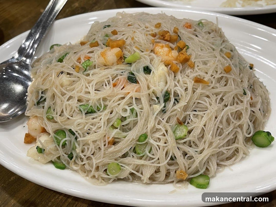 Noodles with Shrimp and Vegetables