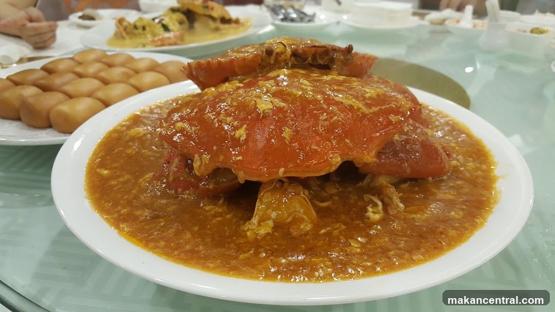 Crab with Sauce and Mantou