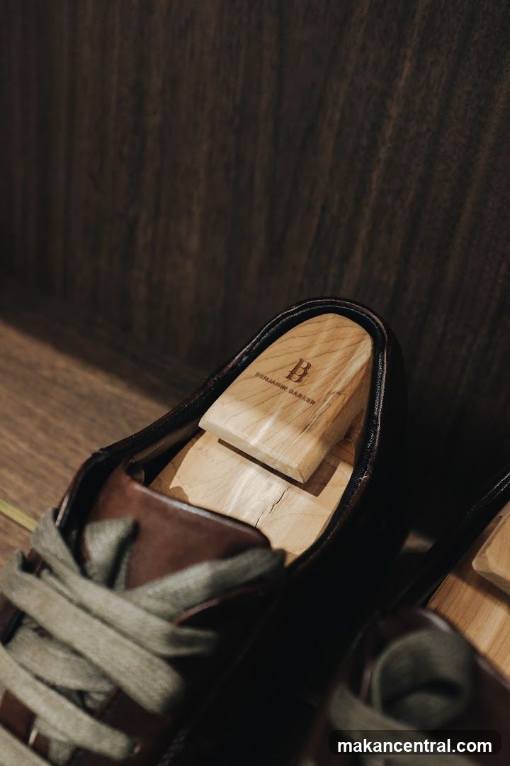 Brown Leather Shoes with Shoe Trees