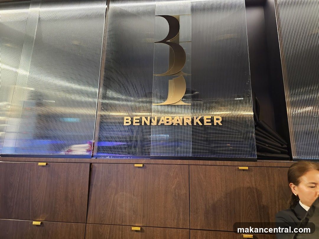 Benjamin Barker, Funan