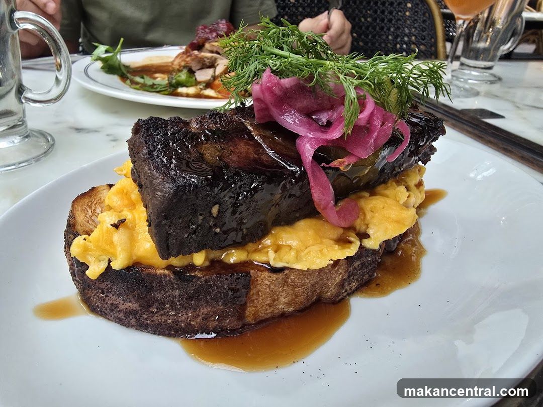 Braised Short Ribs with Scrambled Eggs