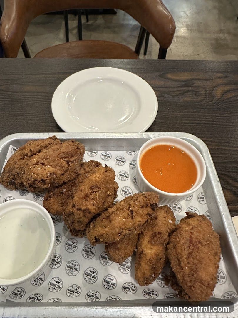 Fried Chicken Wings with Dipping Sauces