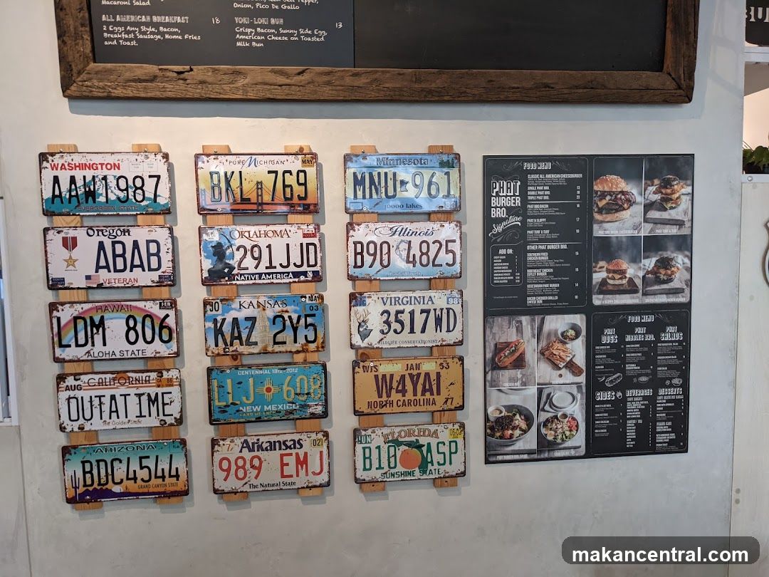 Restaurant Decor and Menu