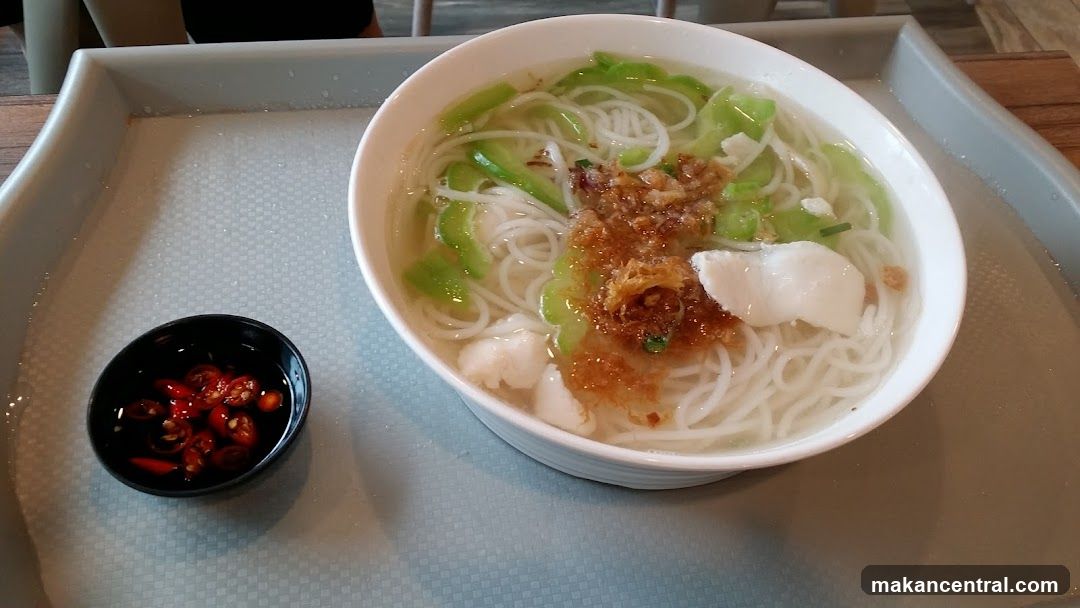 Noodle Soup with Bitter Gourd and Fish Slices