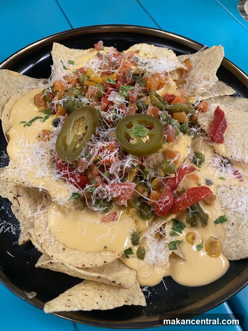 Nachos with Cheese and Salsa