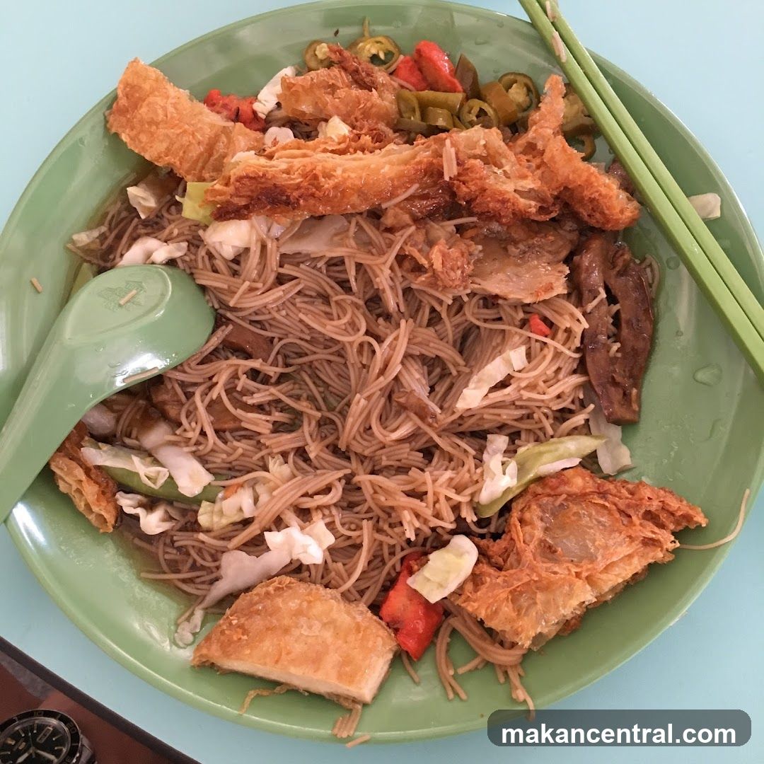 Noodles with Fried Tofu and Vegetables