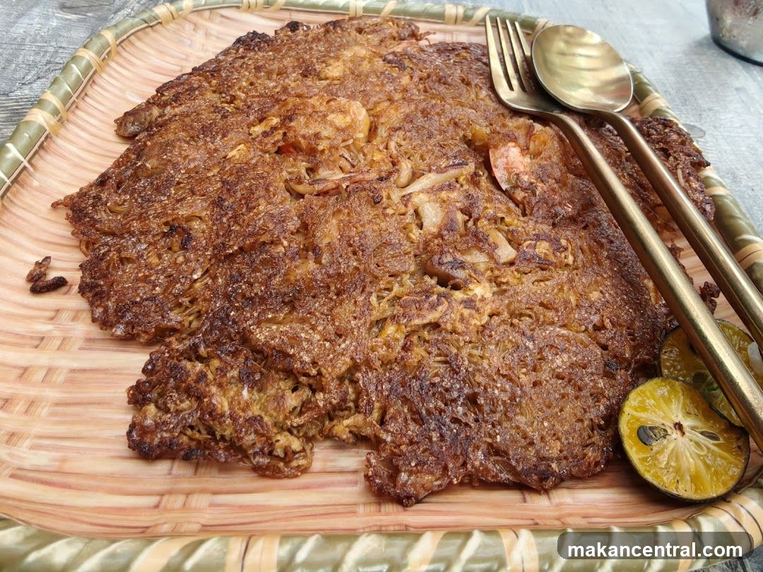 Crispy Noodle Omelette