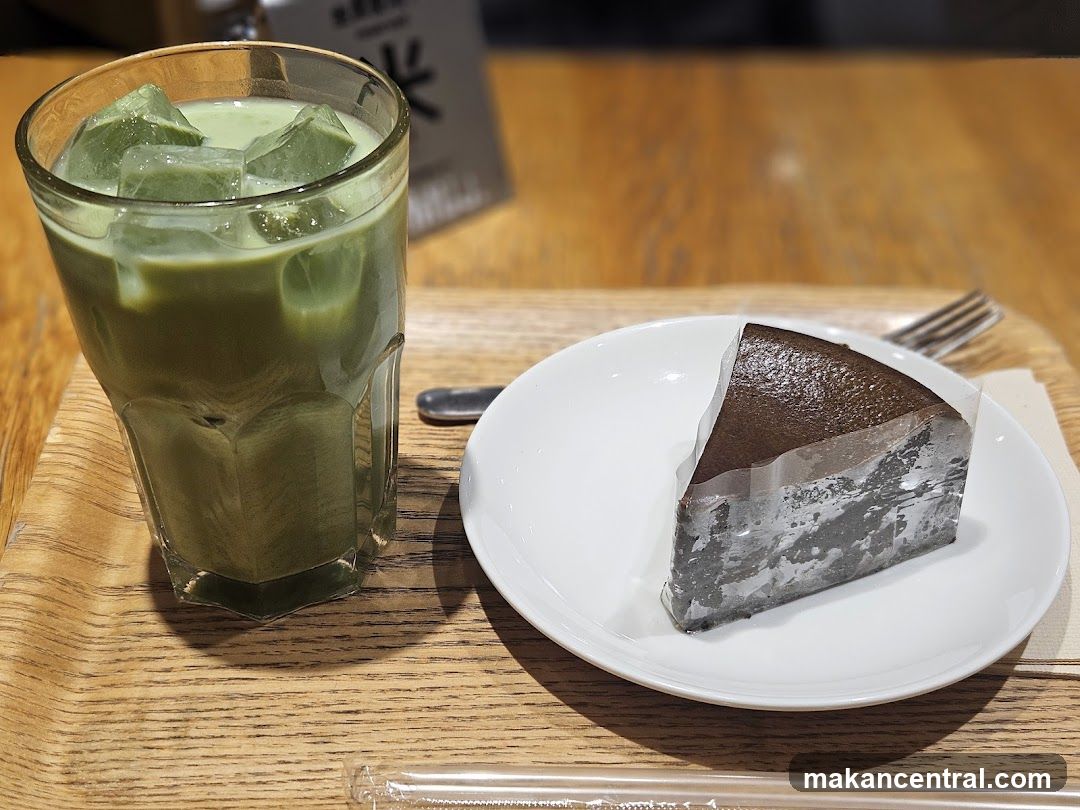Matcha Drink and Chocolate Cake