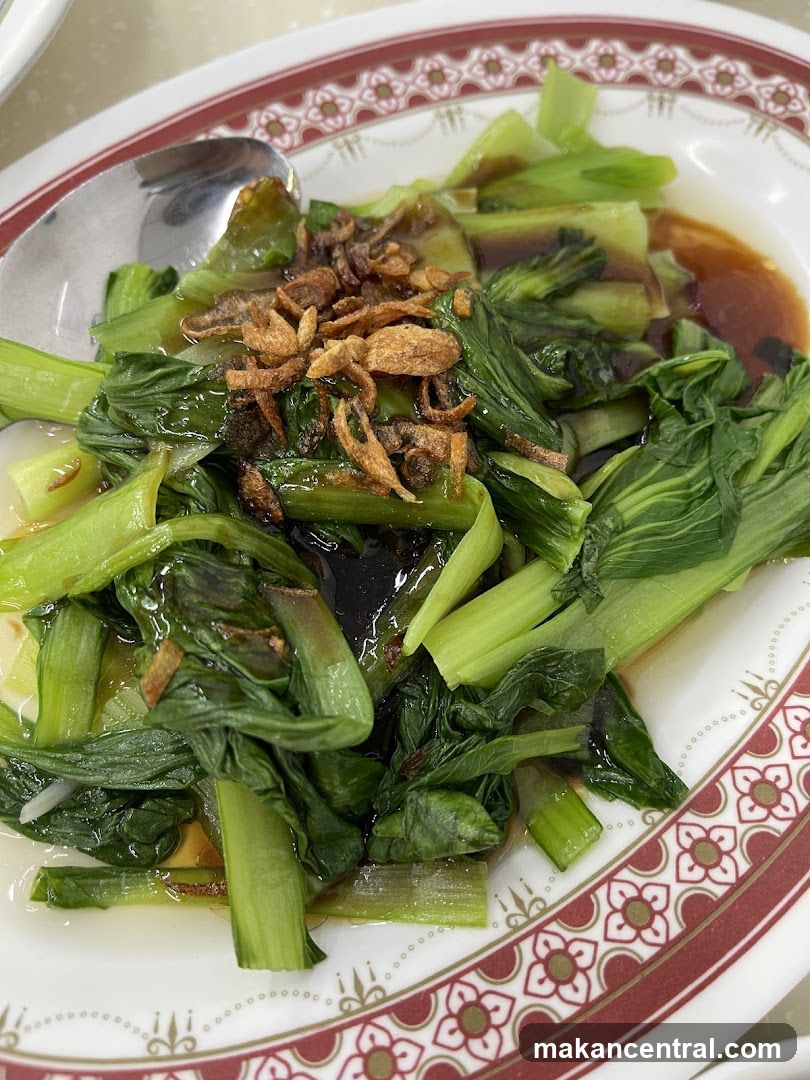 Stir-fried Greens with Fried Shallots