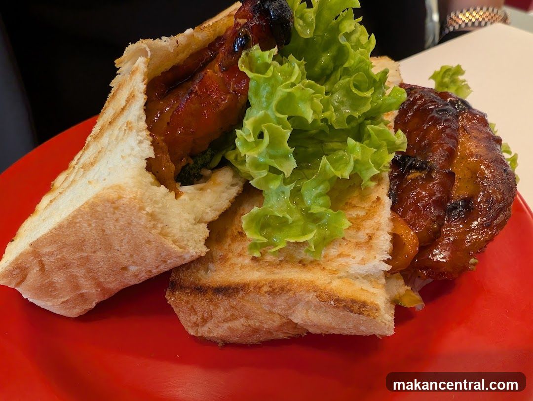 Sandwich with Chicken and Lettuce