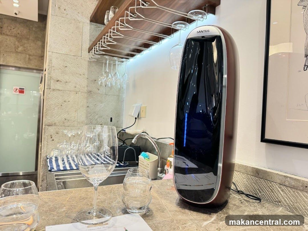 Bar Counter with Water Dispenser