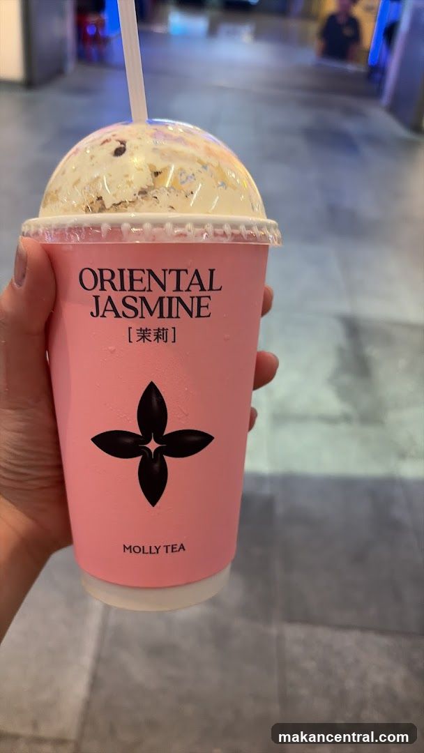 Drink cup with logo