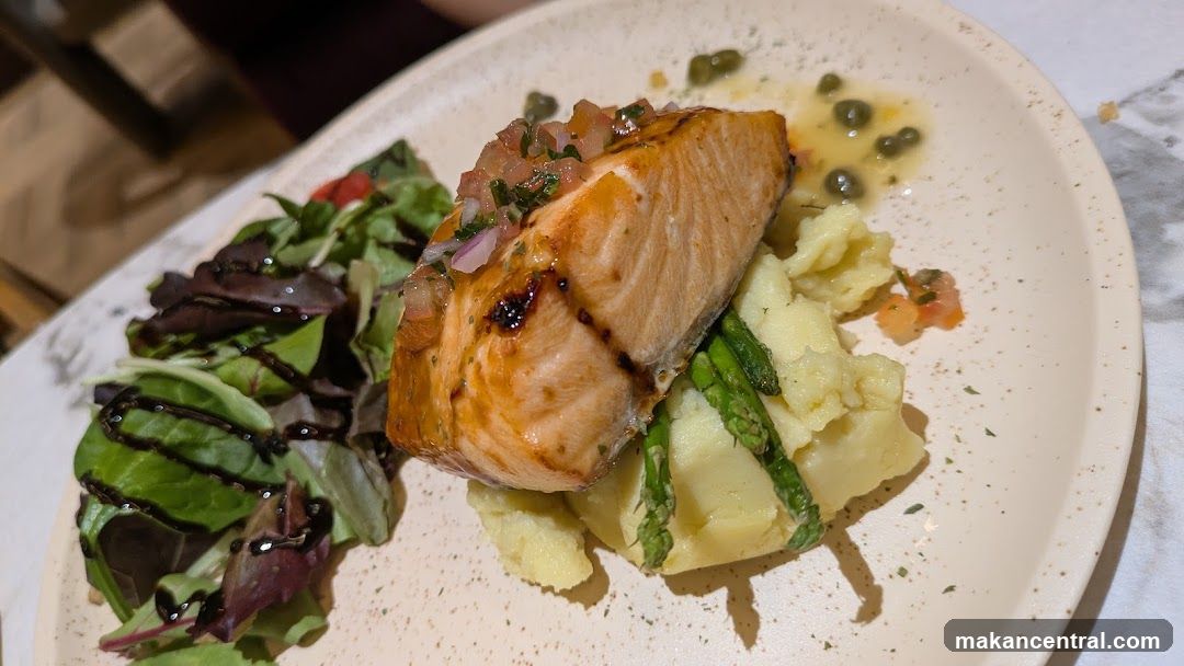 Salmon with Mashed Potatoes and Salad