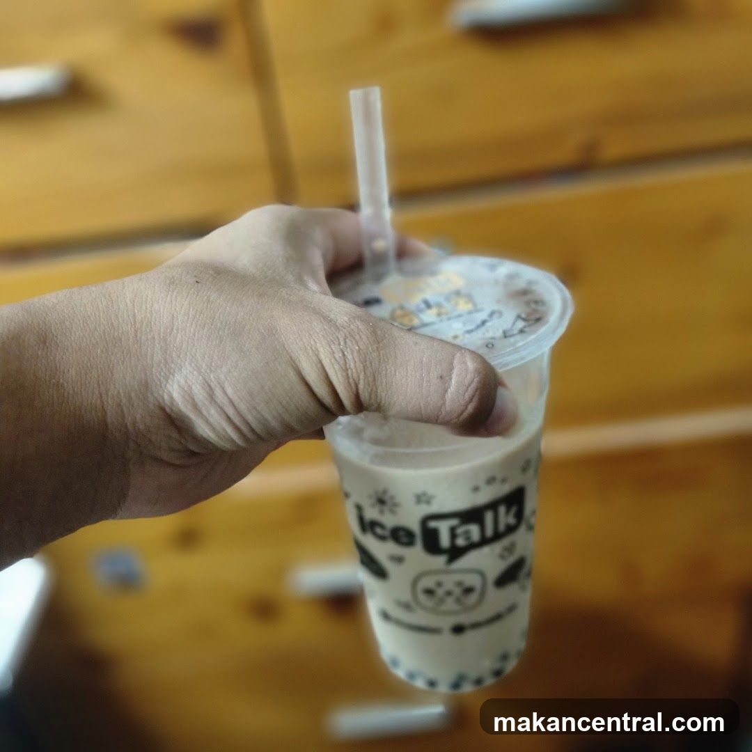 Hand holding a bubble tea