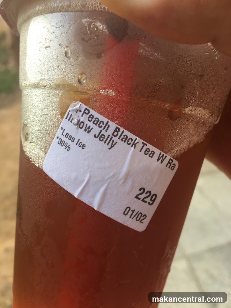 Peach Black Tea with Rainbow Jelly