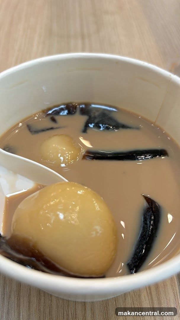 Grass Jelly Dessert with Mochi