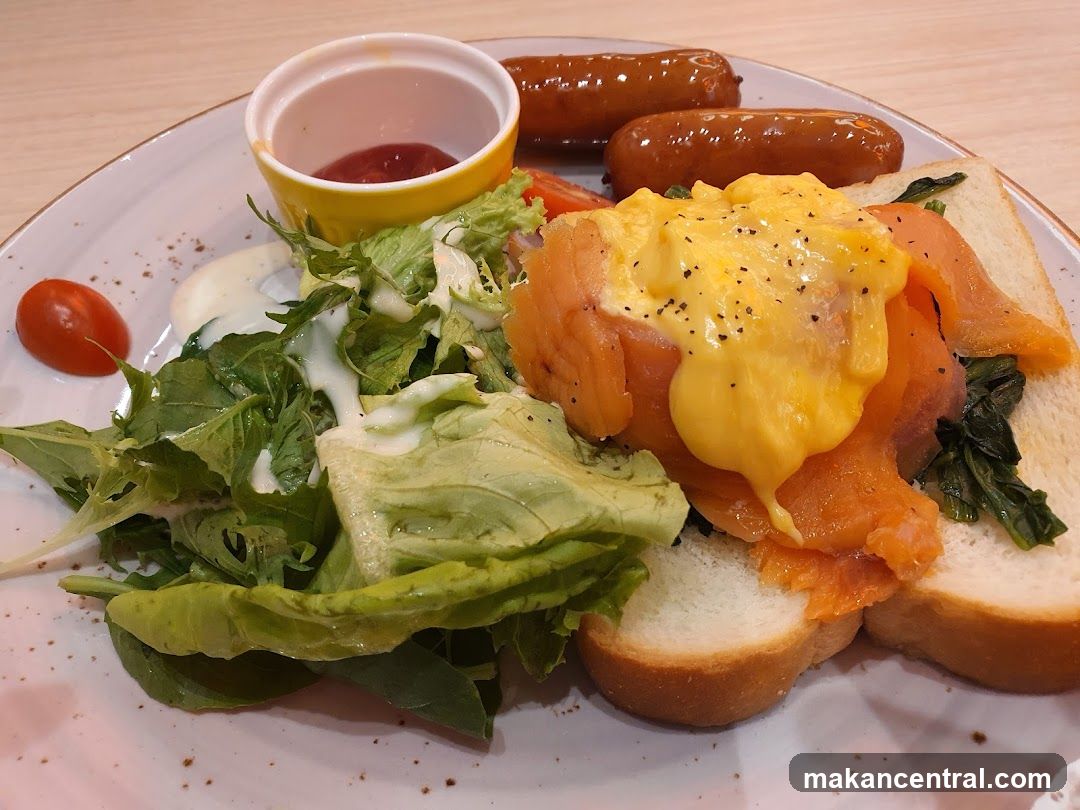 Smoked Salmon Breakfast Plate