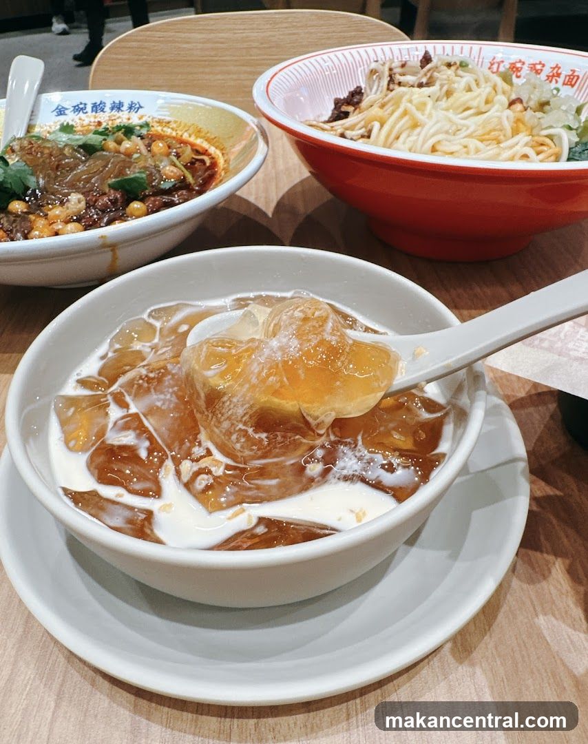 遇见小面 XIAONOODLES@313 SOMERSET