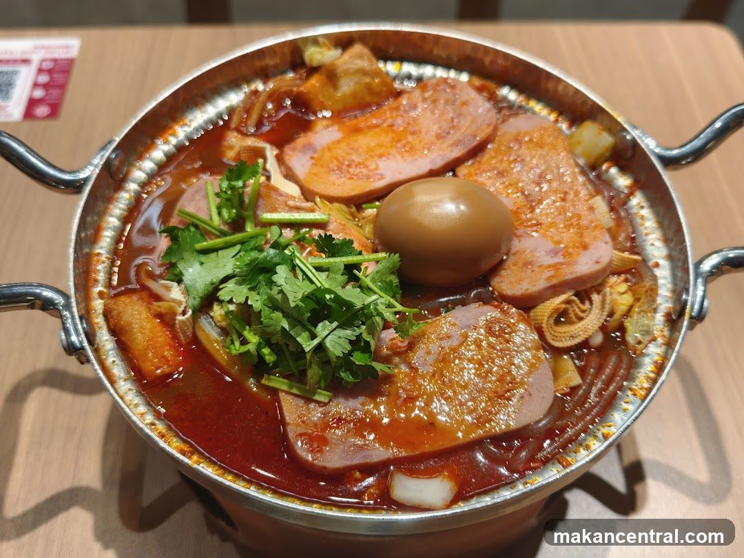 Spicy Noodle Soup with Ham and Egg