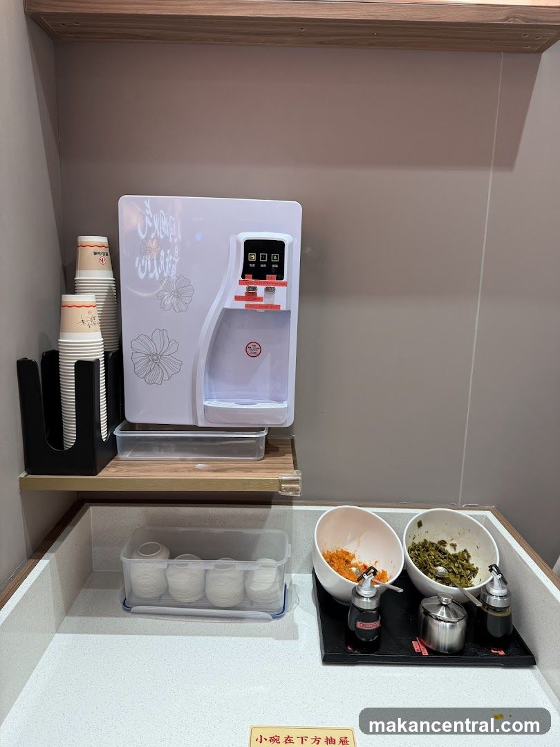 Condiment Station