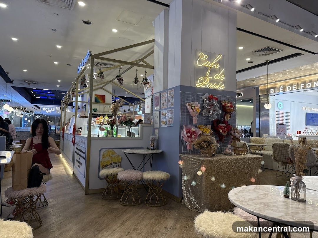 Cafe de Paris Interior