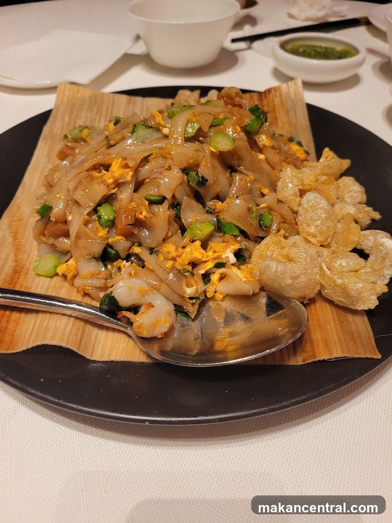Noodles with Shrimp and Crispy Pork Rinds